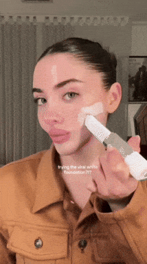 ChromaGlow™ Luminous Foundation